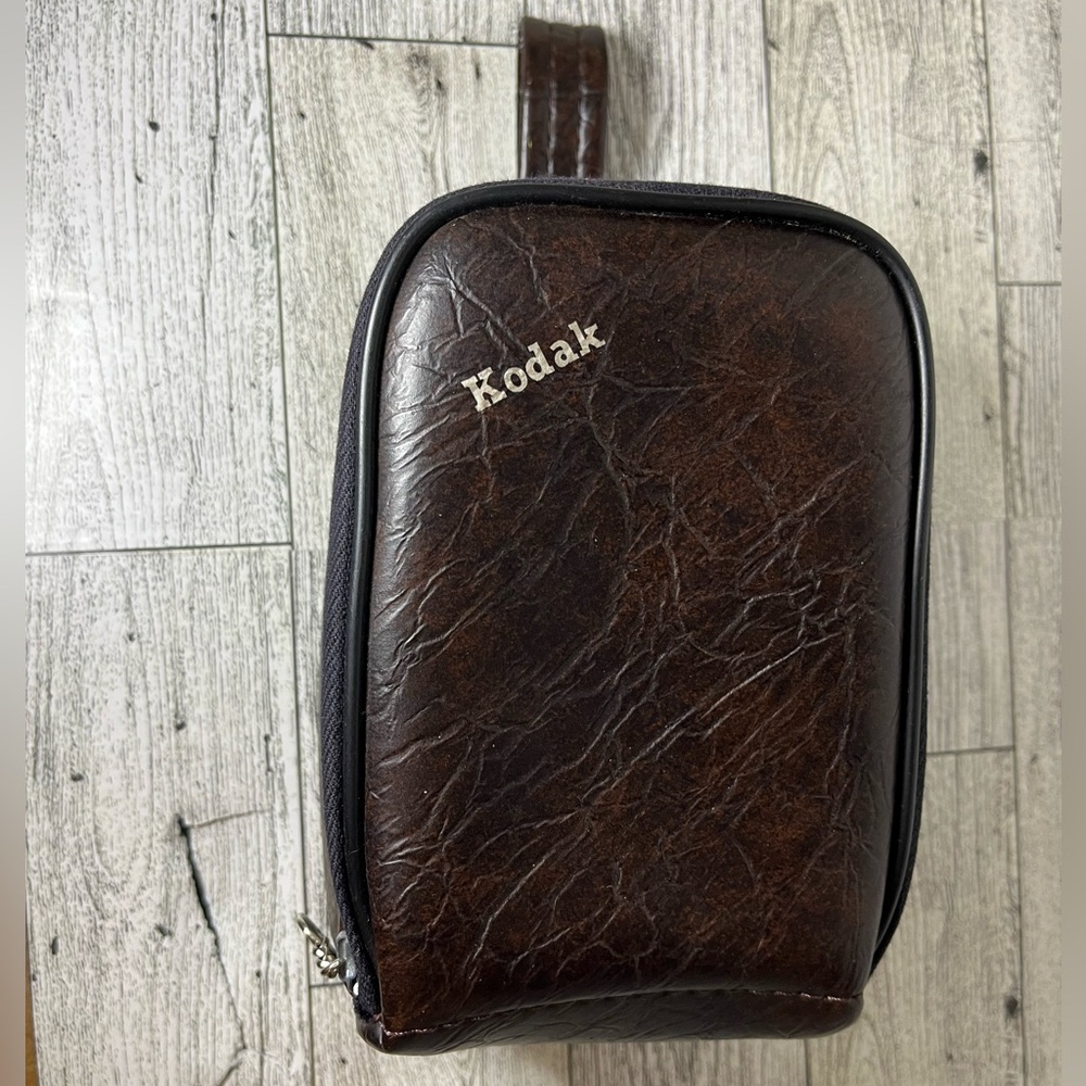 VINTAGE KODAK DARK BROWN LEATHER POINT AND SHOOT CAMERA CASE